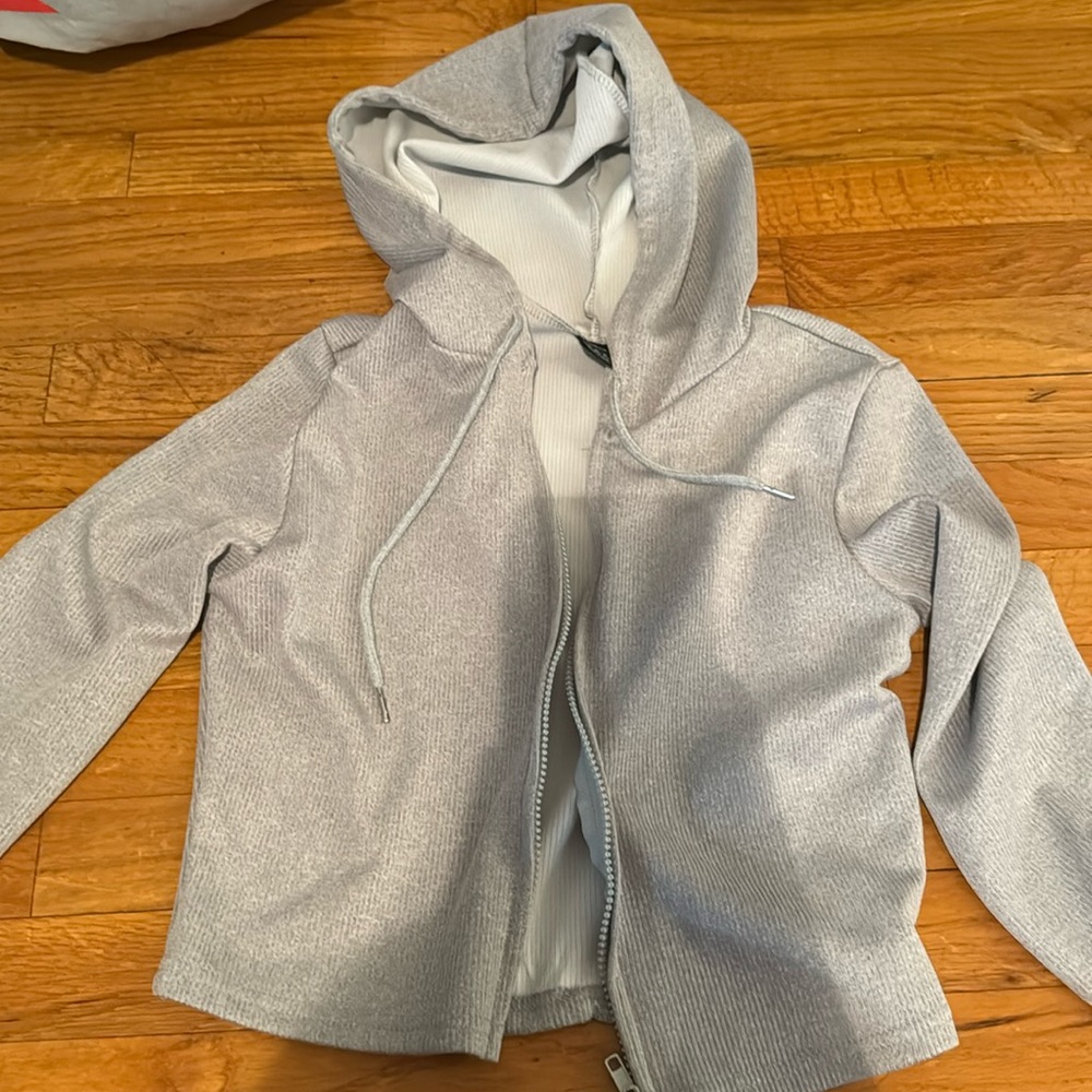 Light gray fitted sweater